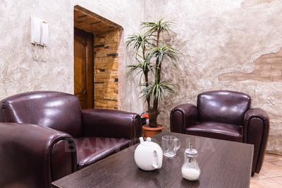 Transcarpathian Kolyba reviews, bath/sauna Kyiv Shevchenko district st. Bogdan Gavrilishin 12/16, entrance from the restaurant, photo, address with a travel card.