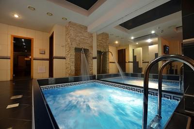 Sauna «Winter Garden» reviews, bath/sauna Kyiv Svyatoshinsky district Str. Vladimir Pokotila, 7/2, photo, address with a travel card.